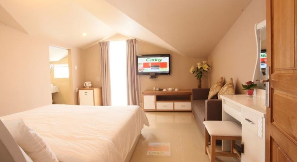 Hotel Crown Diamond - Phu My Hung District 7 *