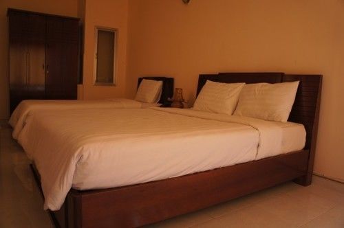 Elegant Hotel 2*