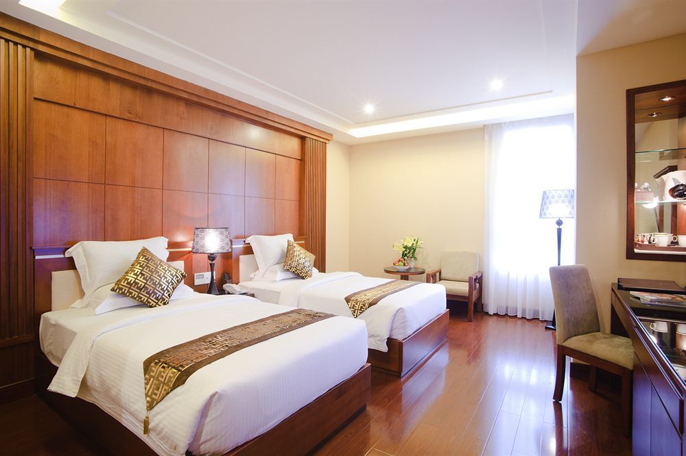 Nhat Ha L'opera Hotel