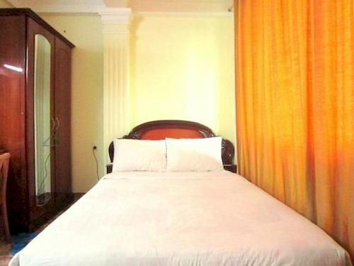 Thanh Long Hotel 2*