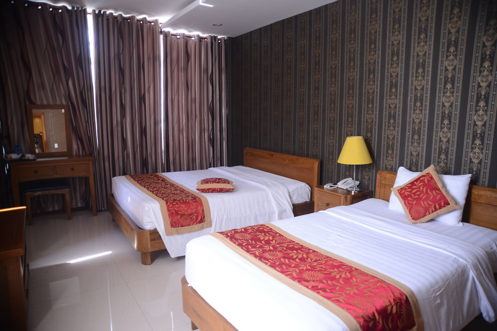 Sunflowers Airport Hotel 2*