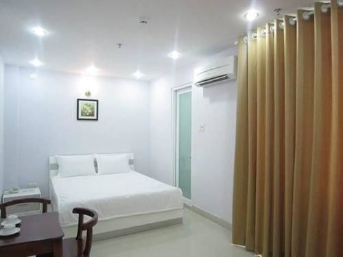 Anh Ngoc Hotel *