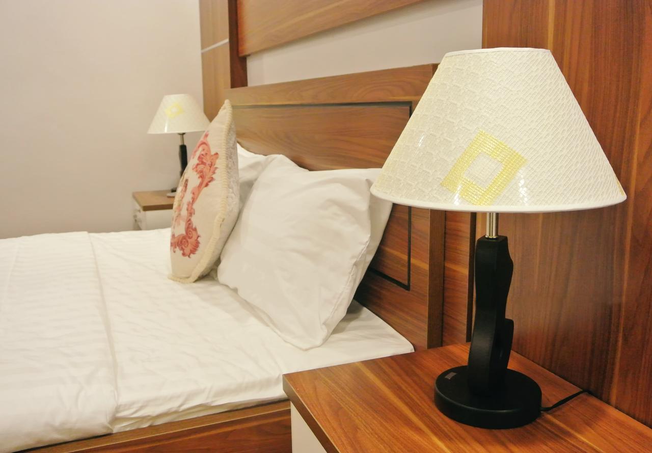 K Hotel *