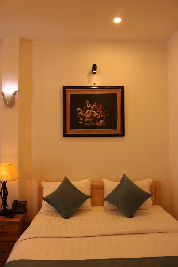 Saigoneer Hotel 2*