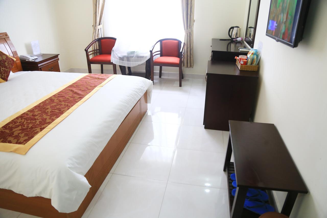 Golden Hotel