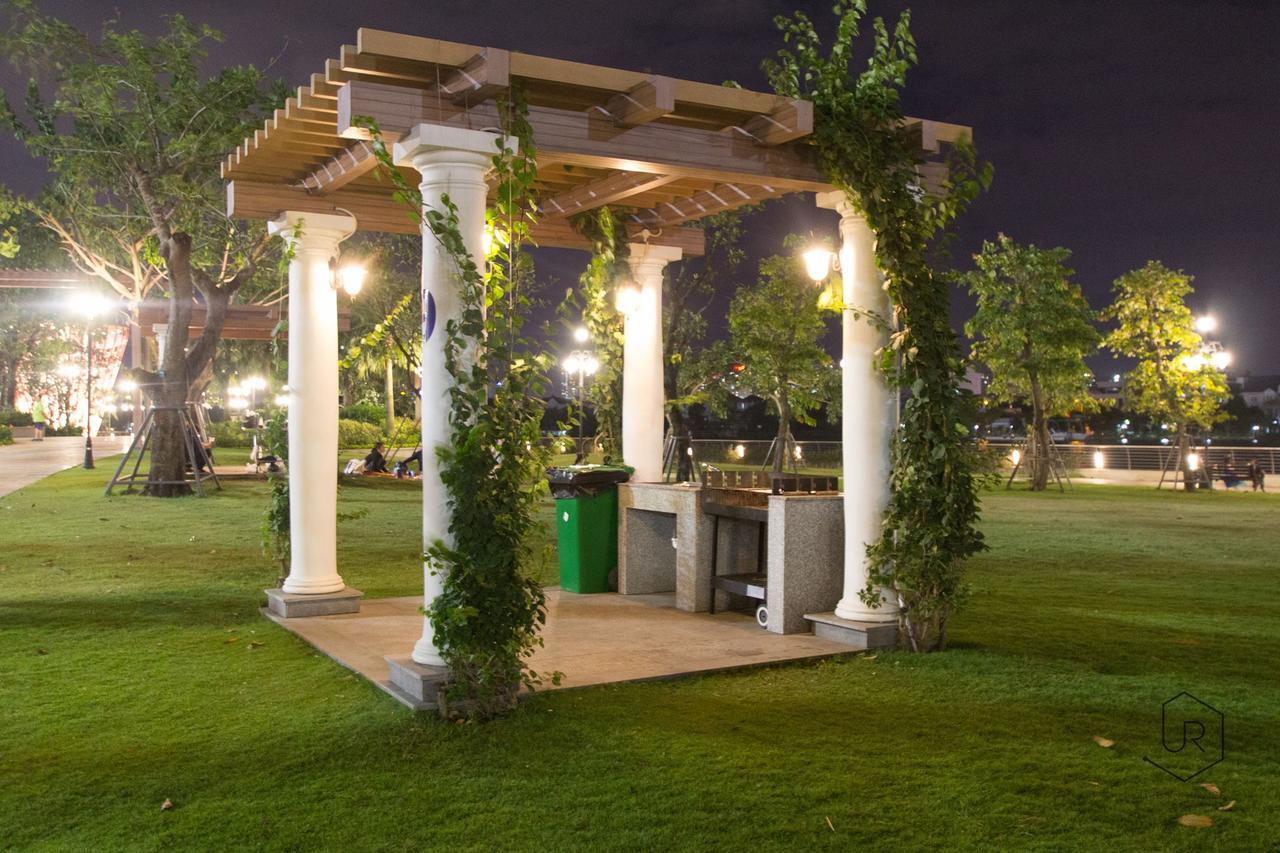 Huyen Vinhomes Central Park * Ho Chi Minh City