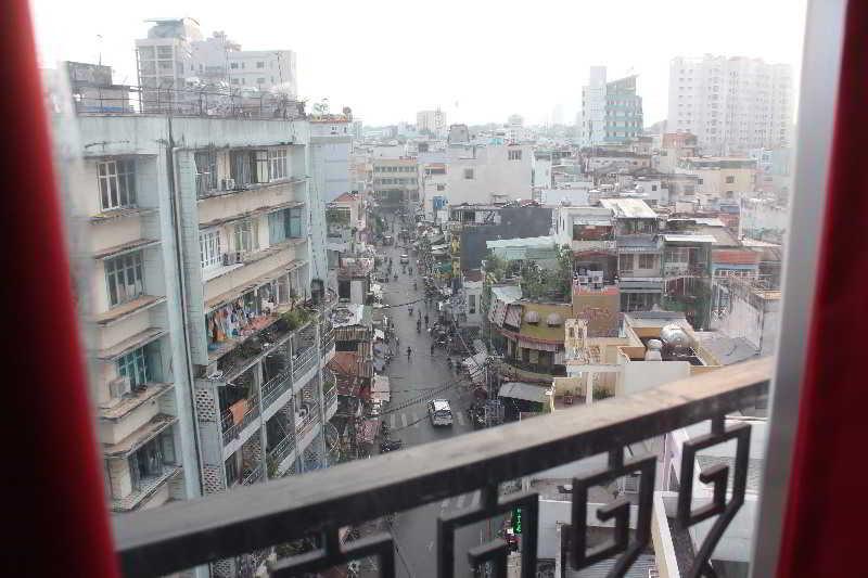 Khách sạn hẻo lánh Meraki 198 Bùi Viện 2*