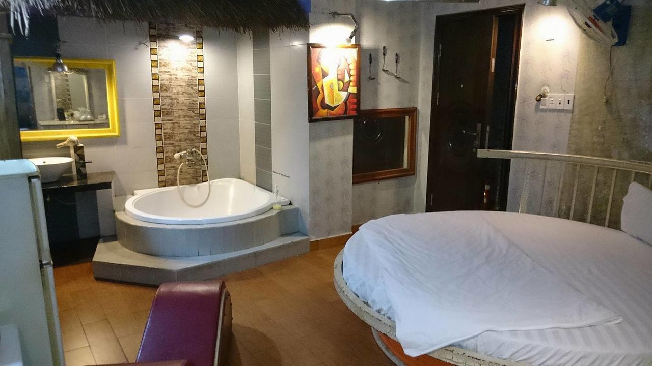 Robinson Hotel *