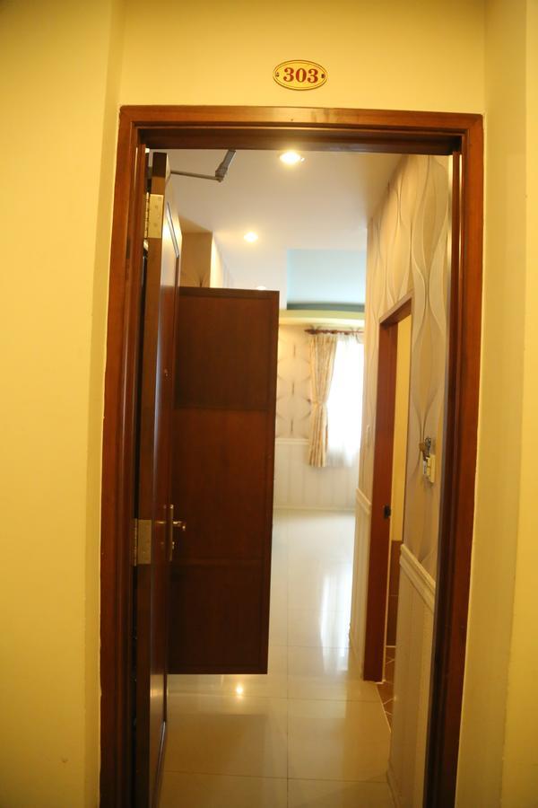 Golden Hotel
