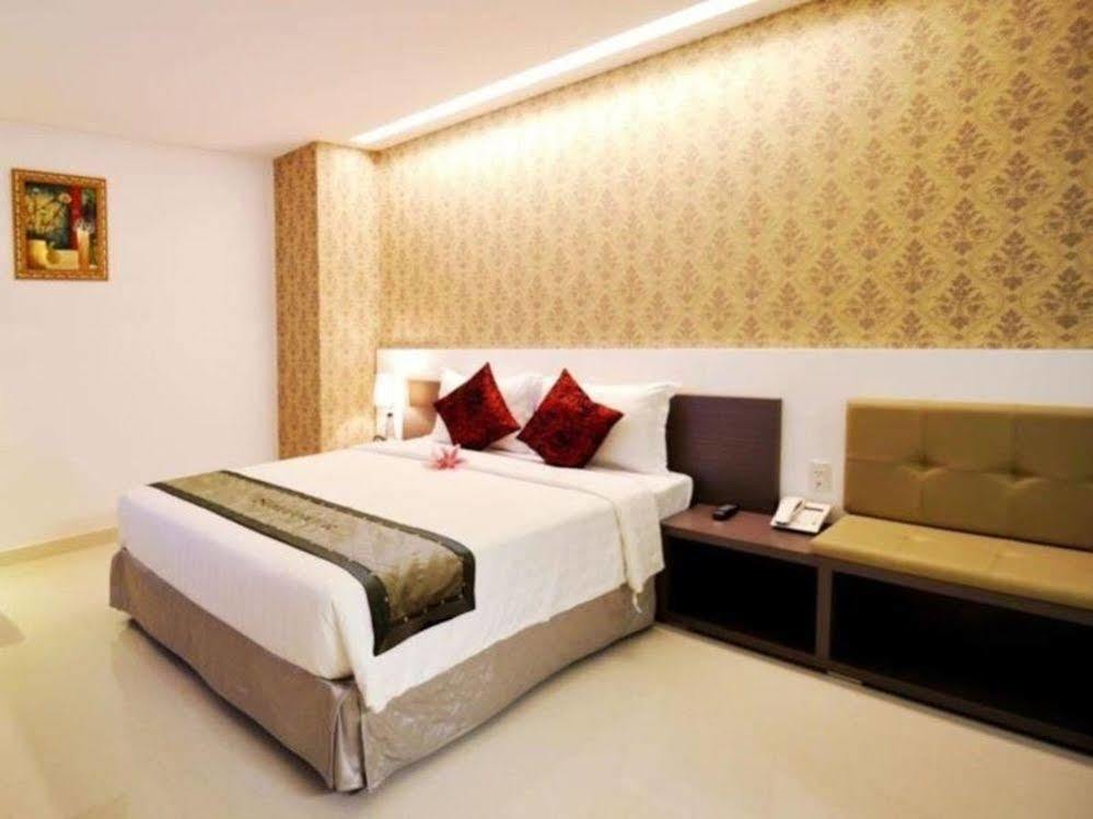 Hanz 823 Sunflower Hotel
