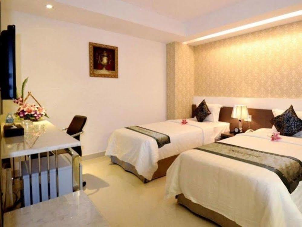 Hotel Hanz 823 Sunflower 3*