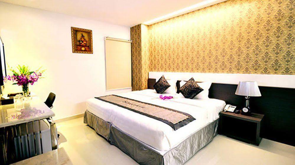Hanz 823 Sunflower Ho Chi Minh City