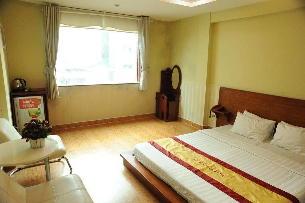 Mays Hotel- Ben Thanh Market 3*