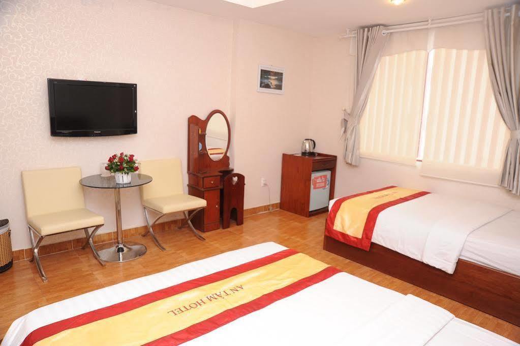 Mays Hotel- Ben Thanh Market Khách sạn 3*