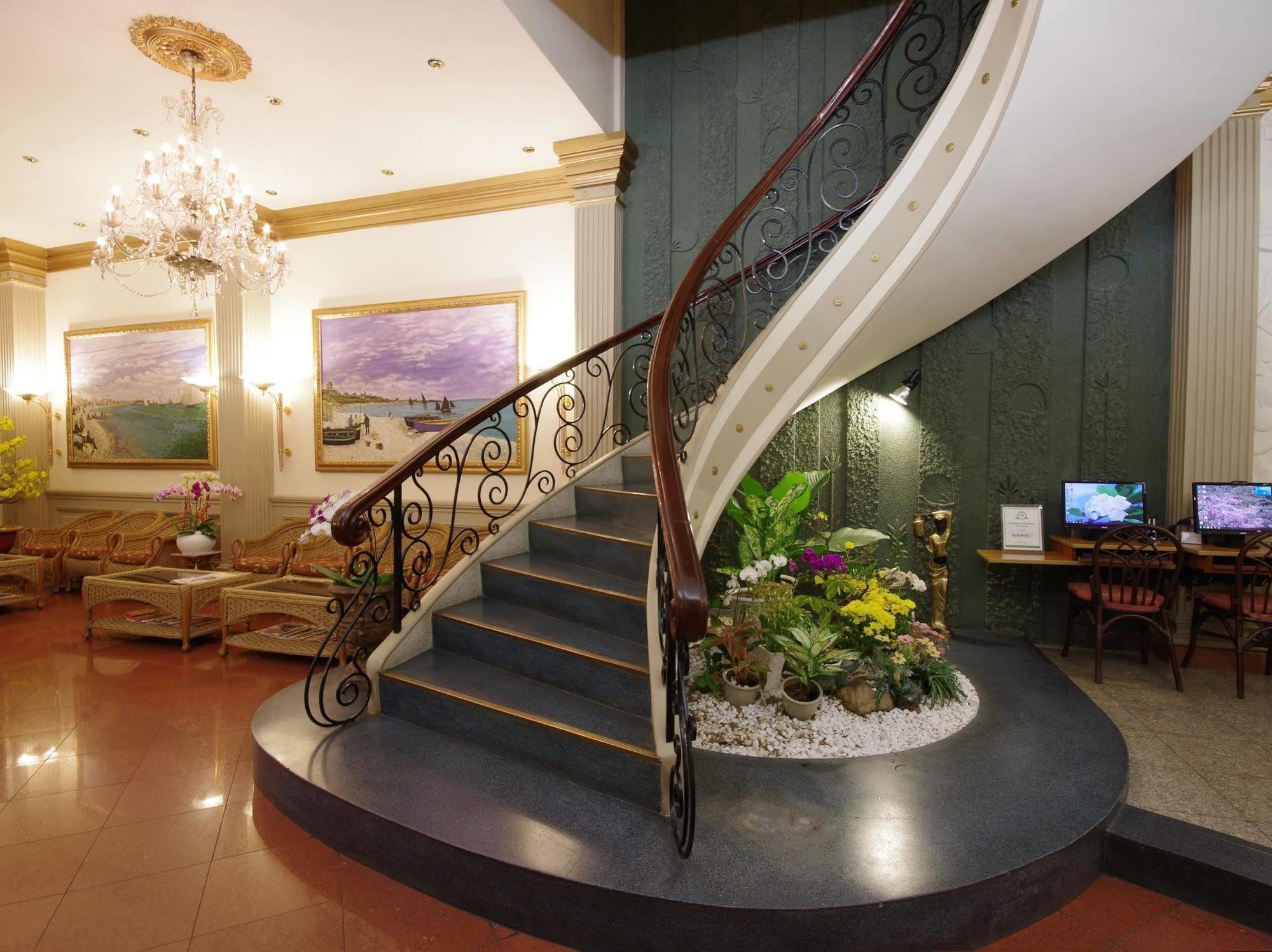The Spring Hotel 3*
