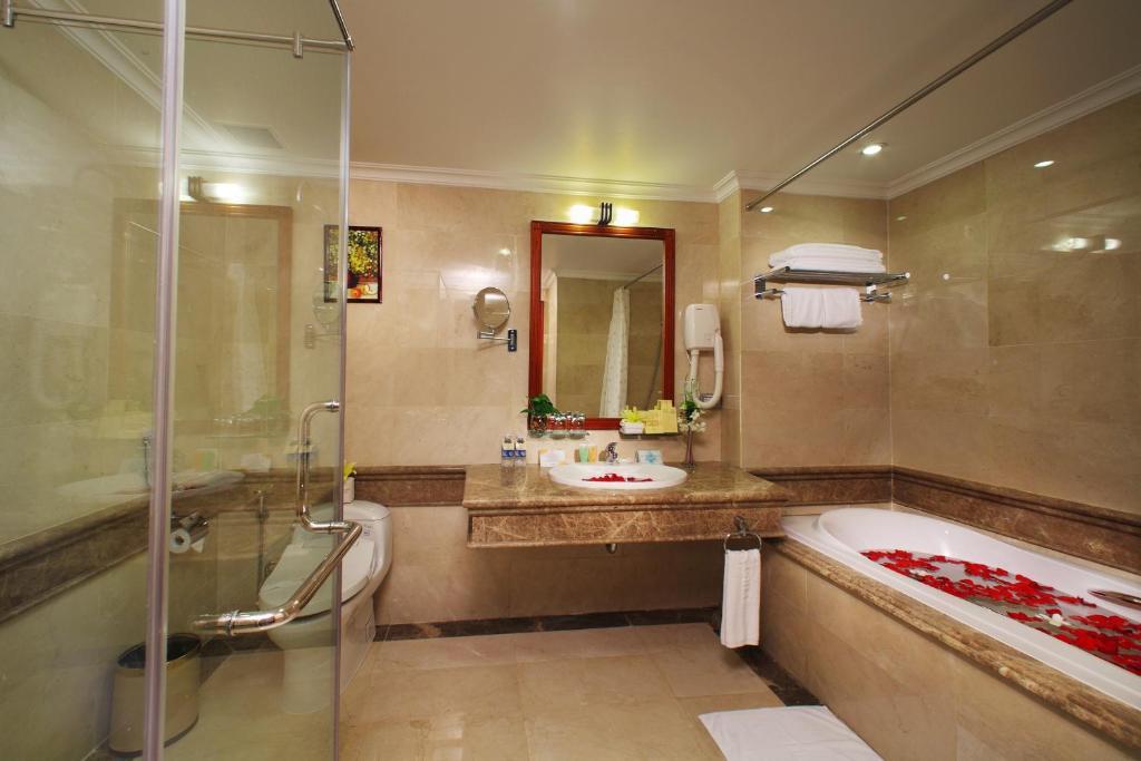 First Hotel - New Wing Ho Chi Minh City