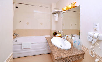 Hotel Tan Hoang Long District 5 Ho Chi Minh City