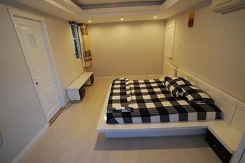 Alex House Saigon - Serviced