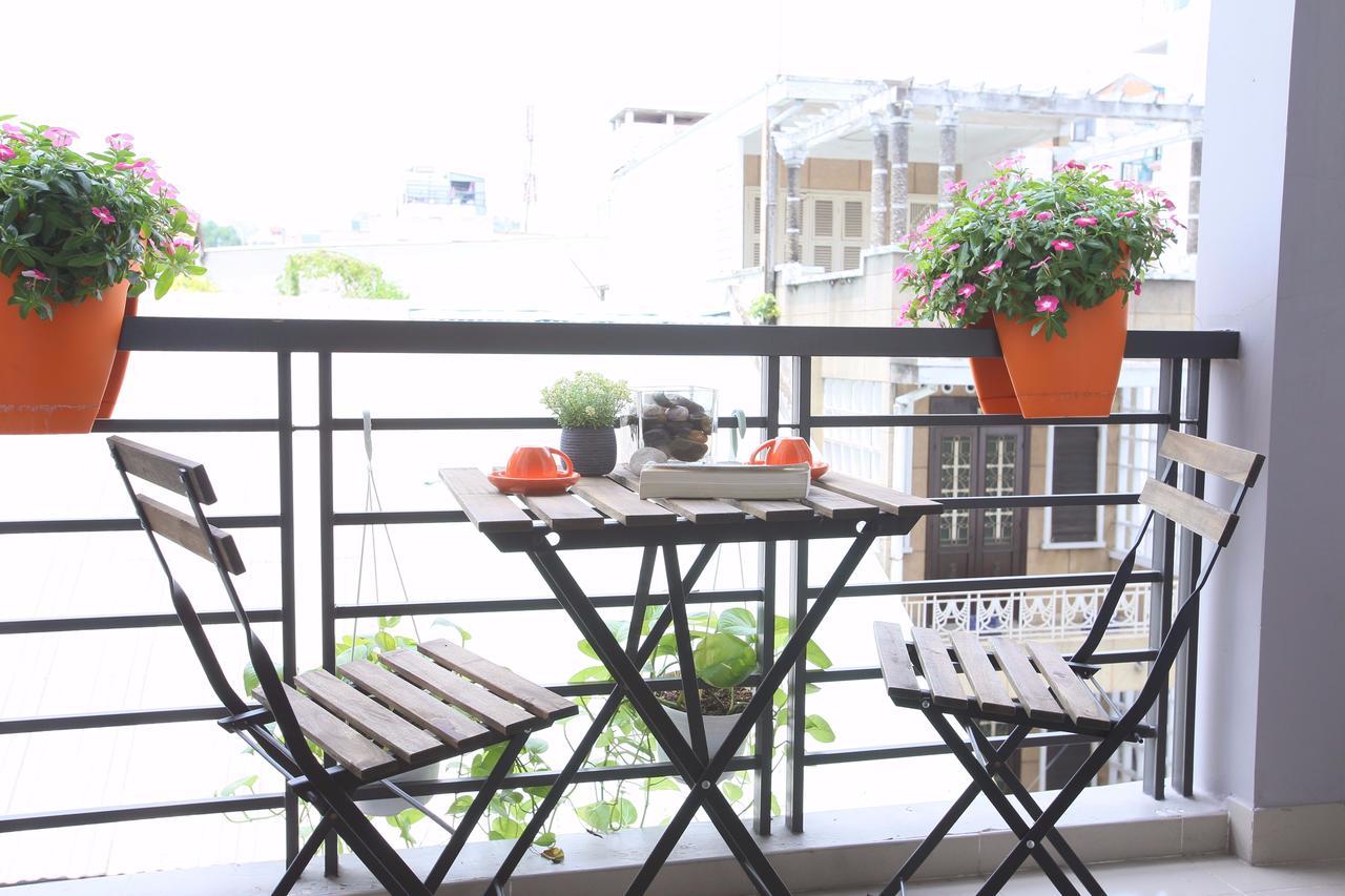 Aparthotel The Nguyens Cafe - Pink Church View Ho Chi Minh City