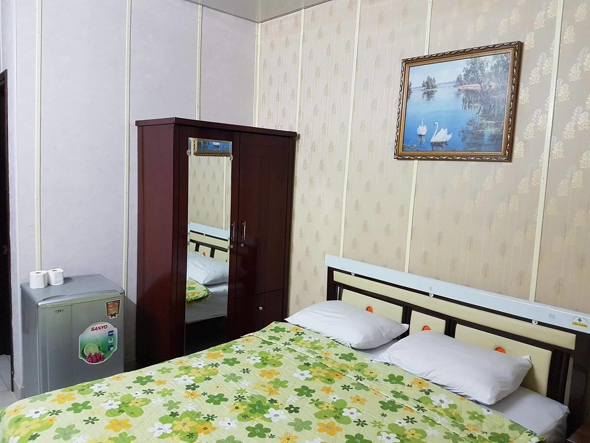 Hoang Long Airport Hotel 2*
