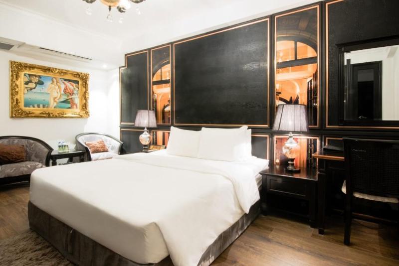 A&em Signature Hotel 4*
