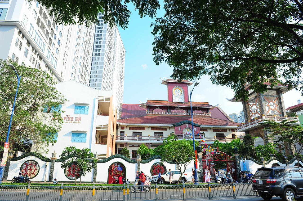 Rivergate Apartment