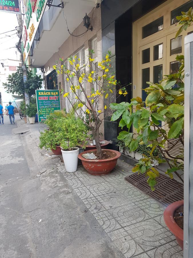 Nhat Van Hotel *
