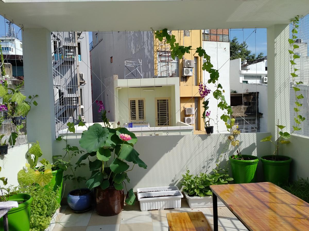 La Saigon *