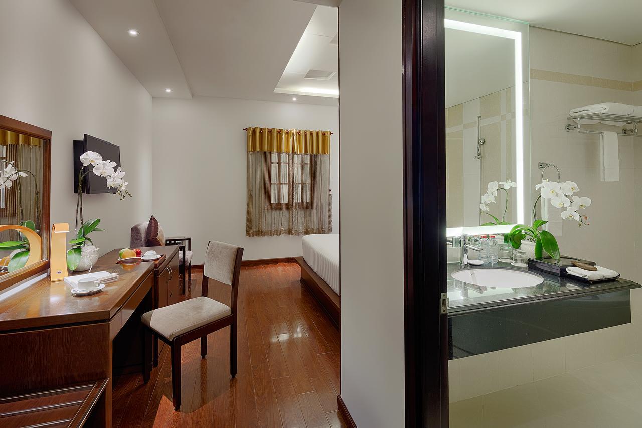 Grand Silverland Hotel 4*