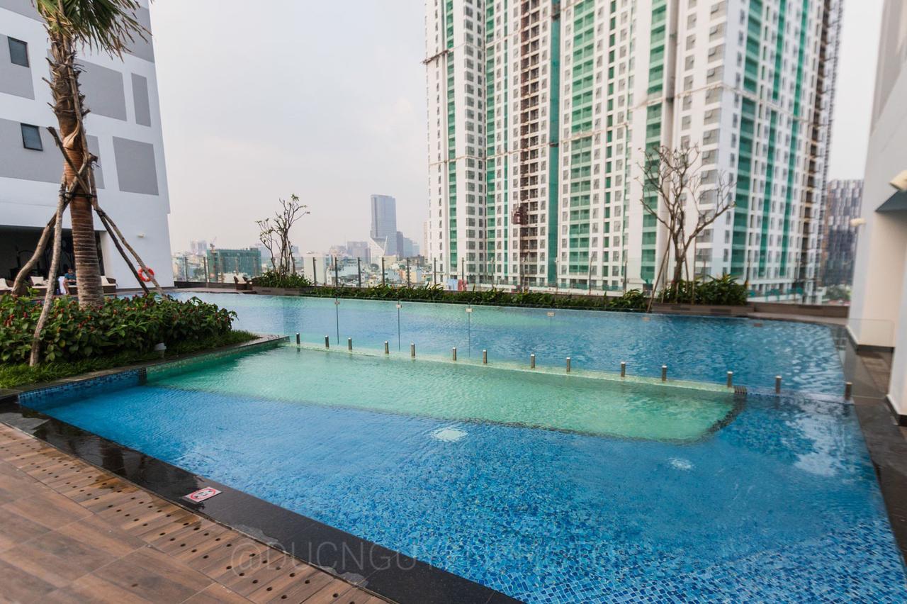 Garden & Pool Signature Rivergate Apartment