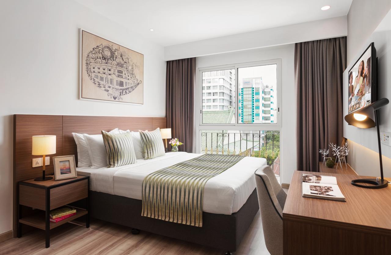 T-ritz Saigon & 4* Bandar Ho Chi Minh