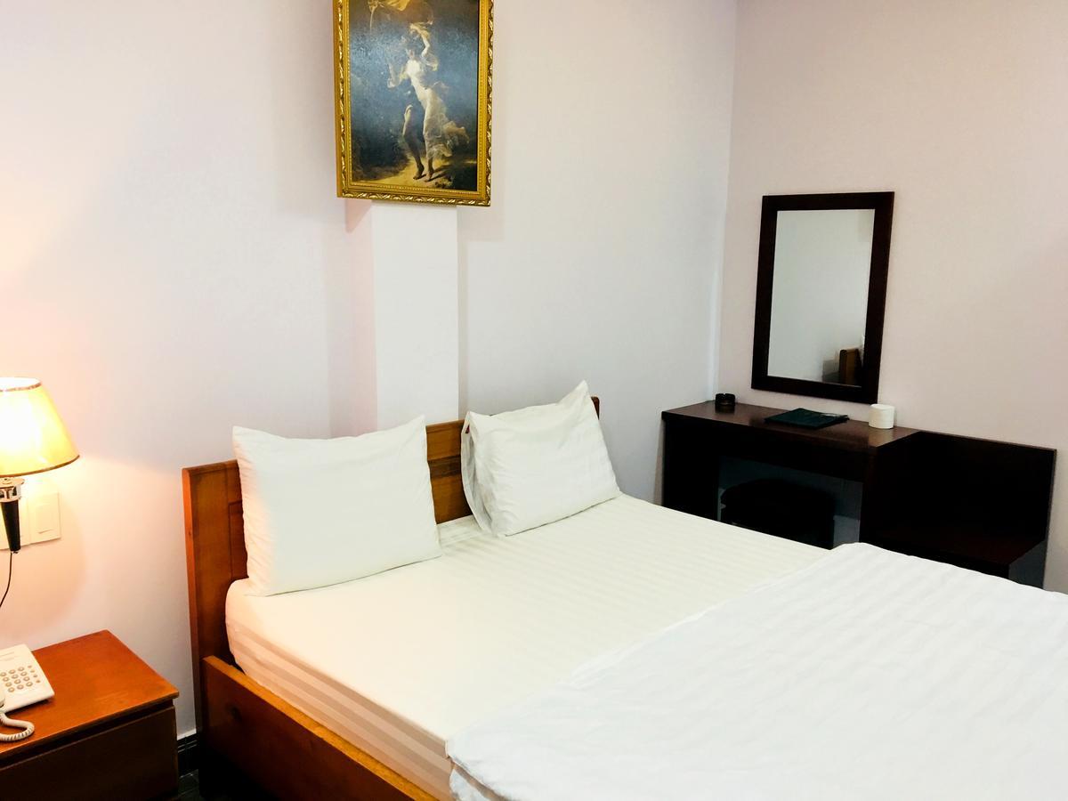 Hotel Queen Victoria Ho Chi Minh City