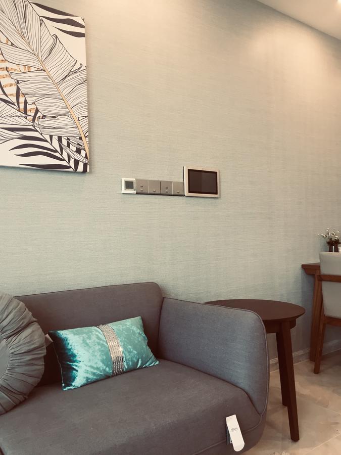 Luxury Apartmentel - Vinhomes Golden River Căn hộ *