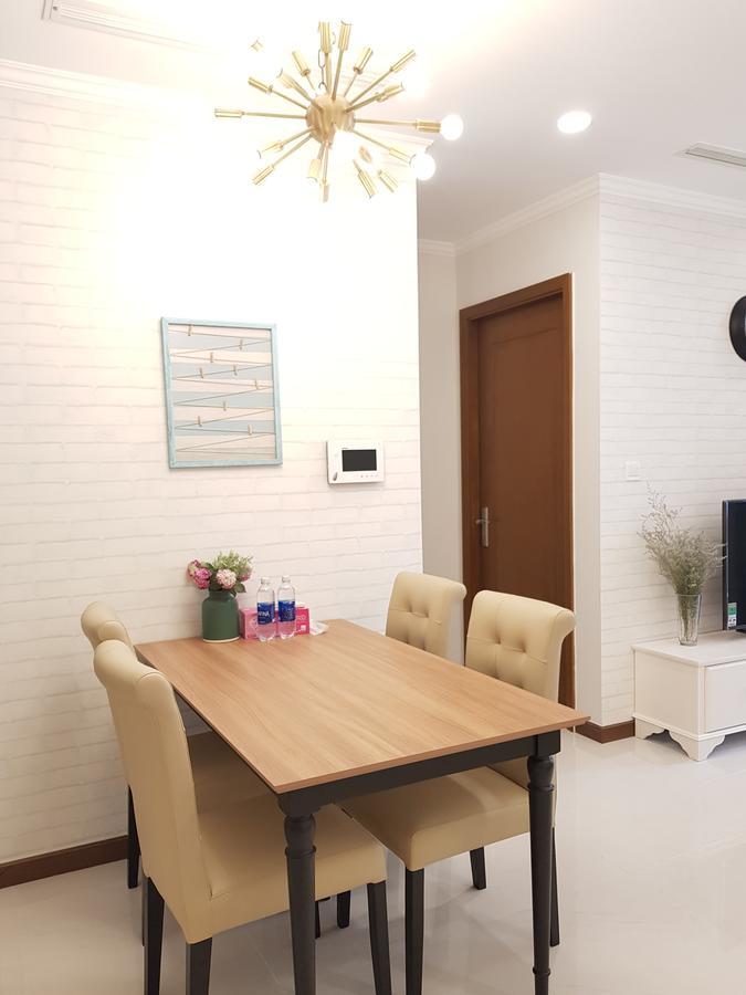 The Berry Vinhomes Luxury Apartment *