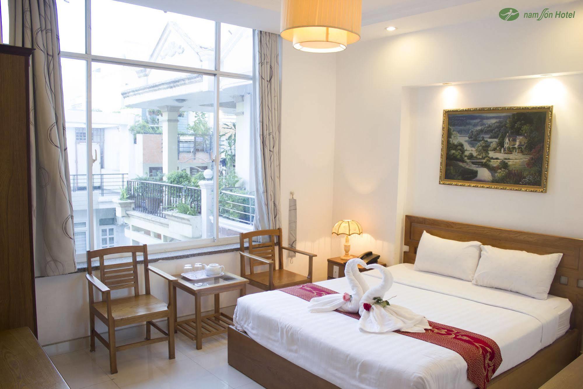 Nam Son Hotel *