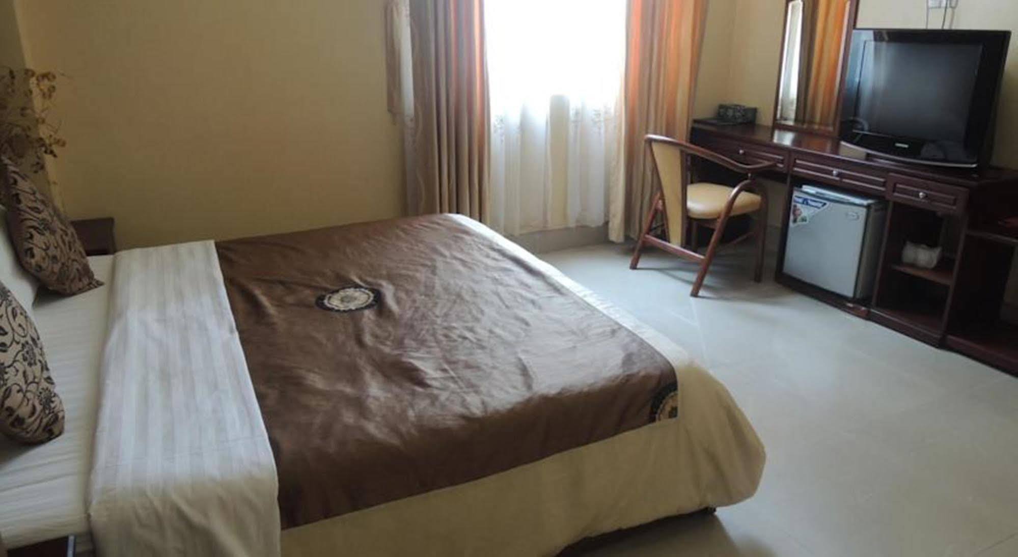 Hoa De Nhat Hotel- San Bay Tan Son Nhat Hotel