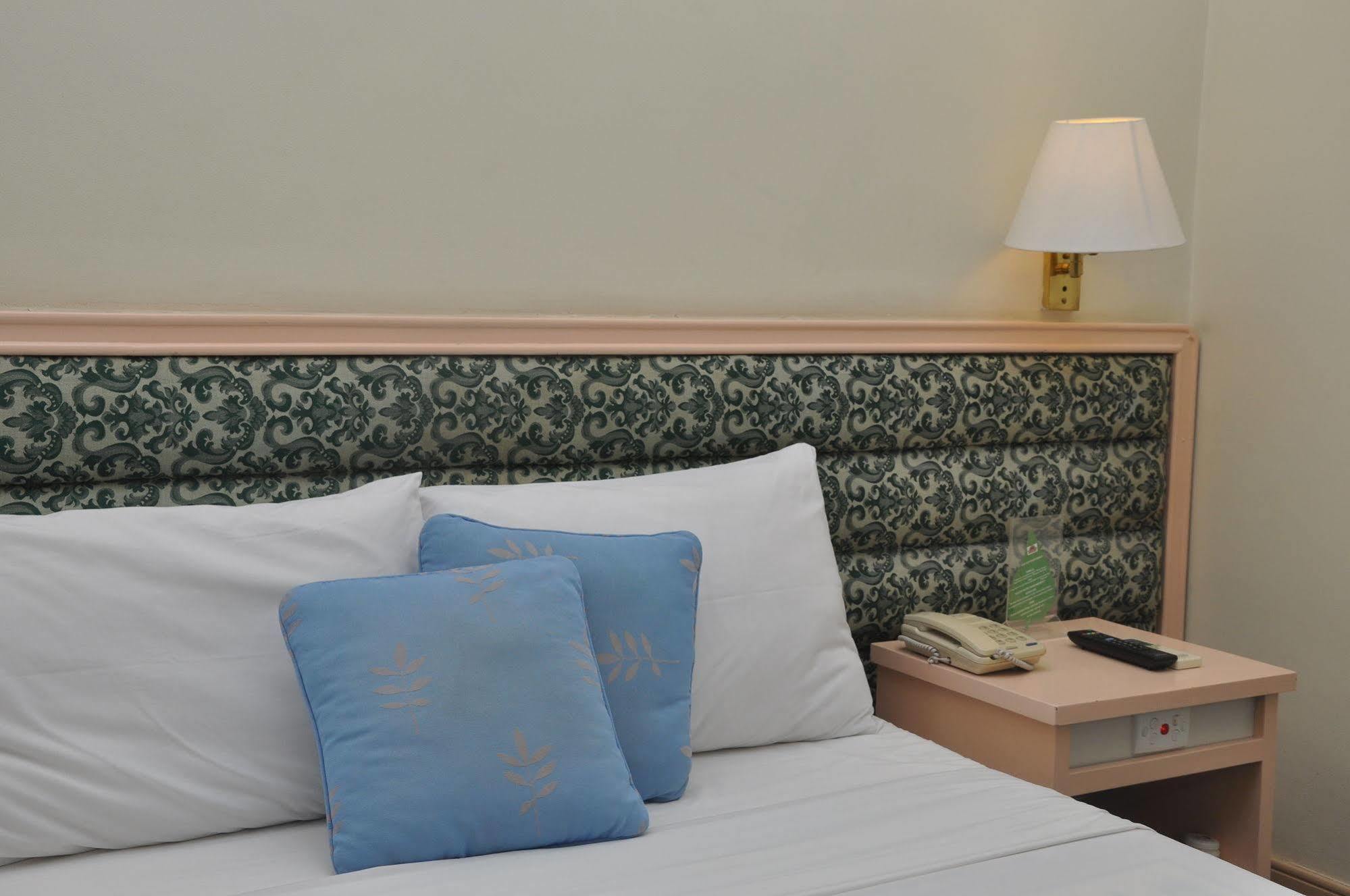 Thiên Hồng 3*