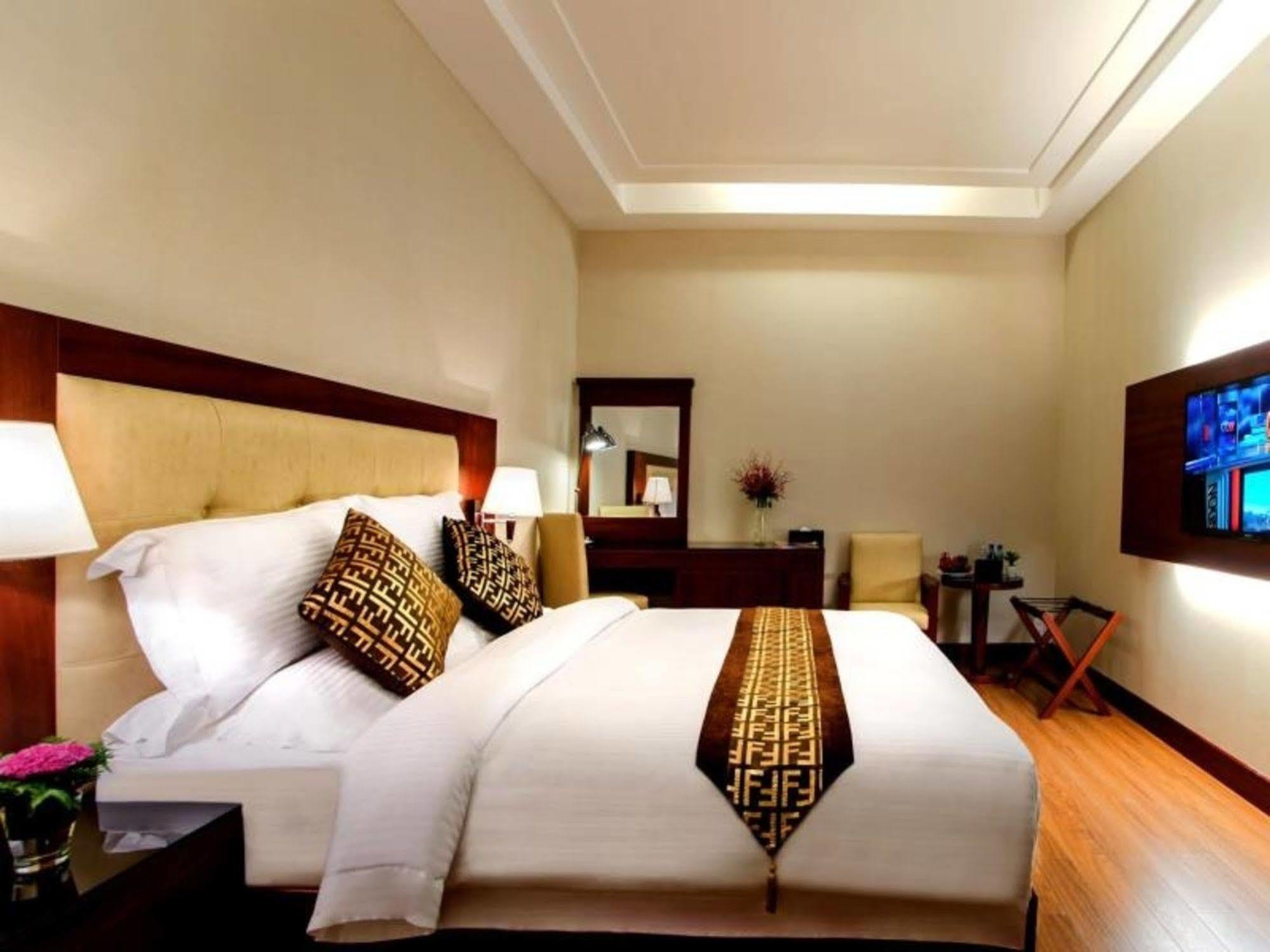 Hotel Nhat Ha L'opera Ho Chi Minh City