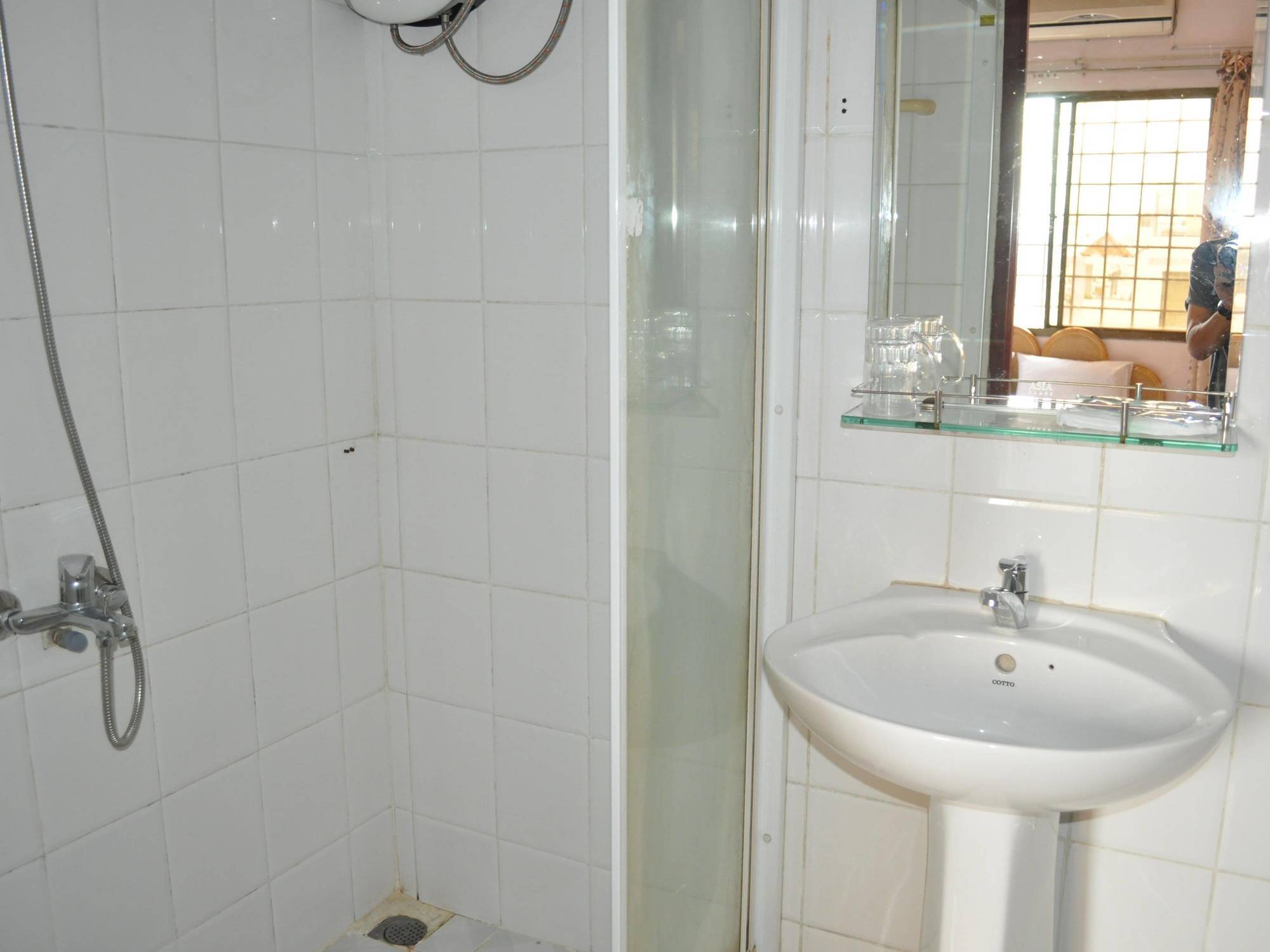 Hotel Reddoorz @ Pham Ngu Lao Street 4