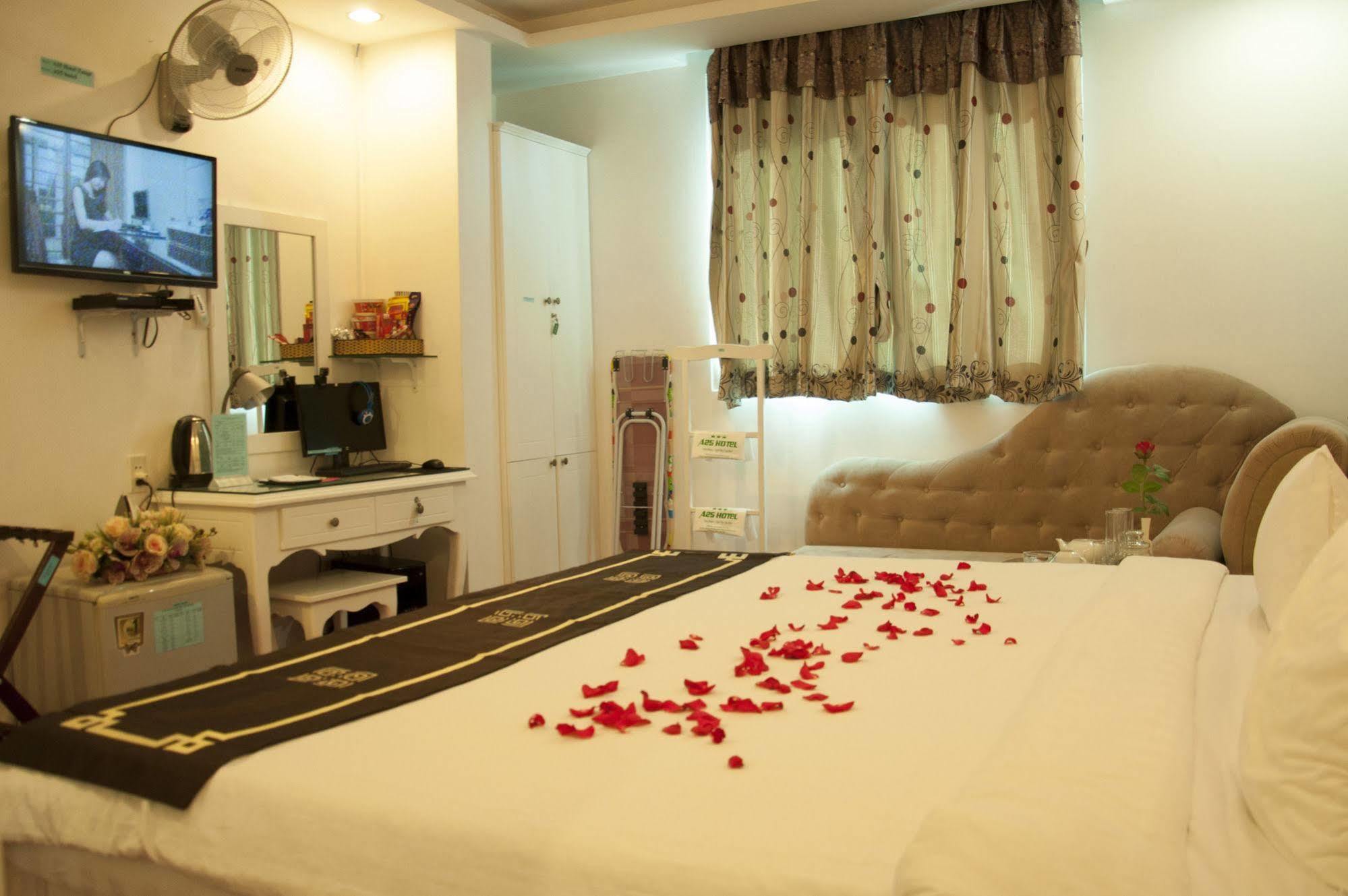 A25 - 274 De Tham Hotel
