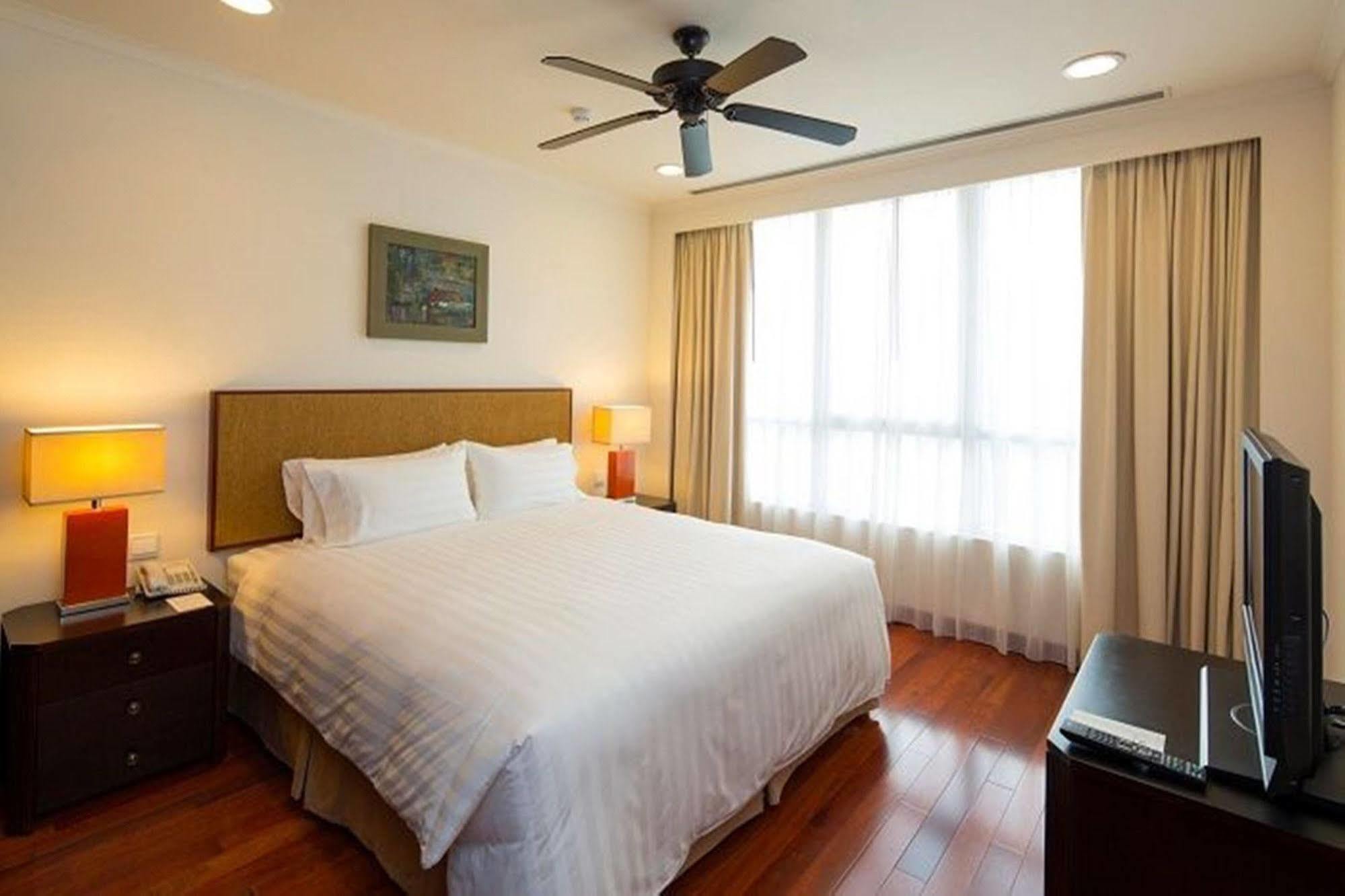 The Landmark Serviced - Managed By Peninsula Hotel 4*