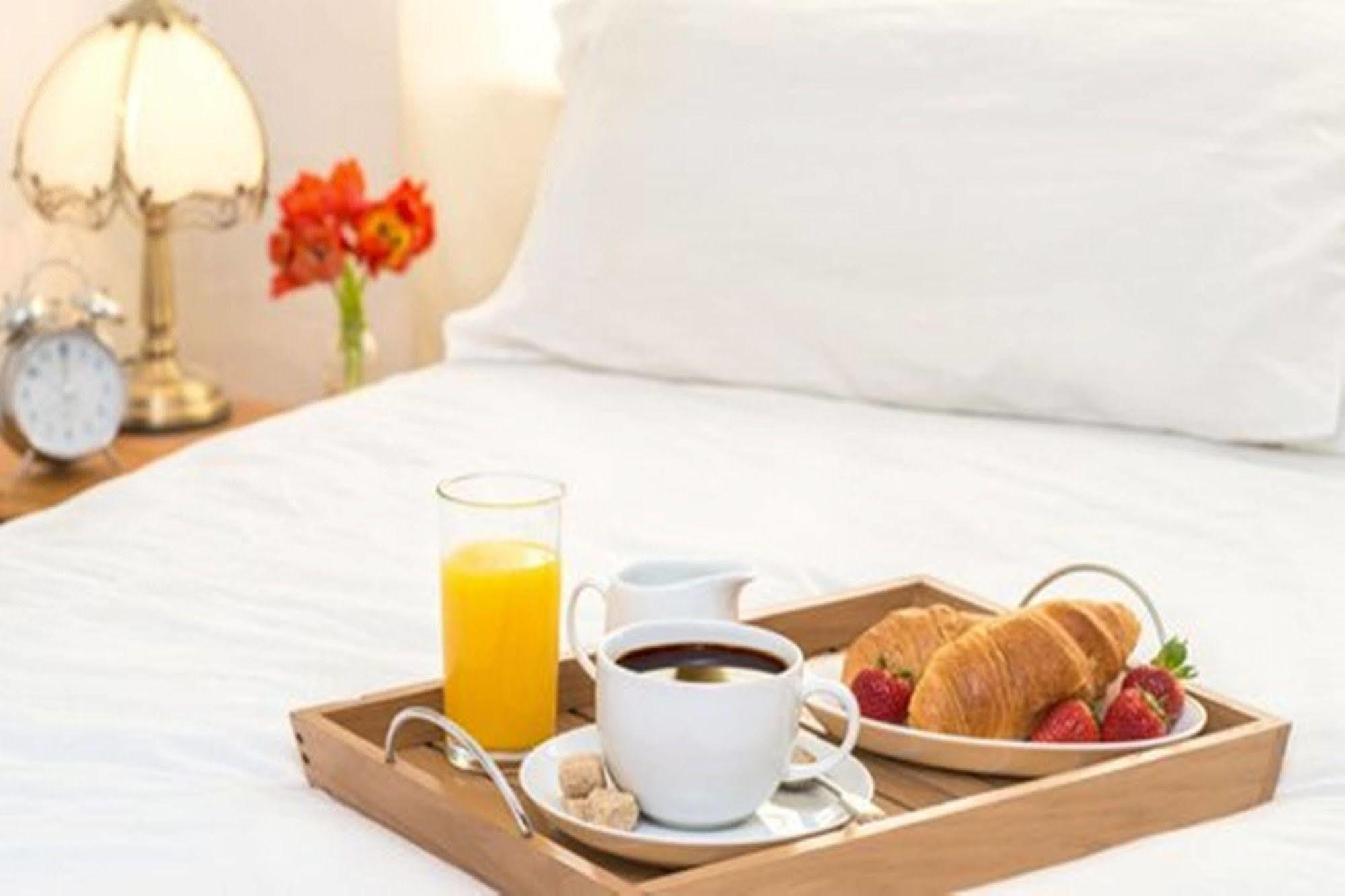 Hotel The Landmark Serviced - Managed By Peninsula Ho Chi Minh City