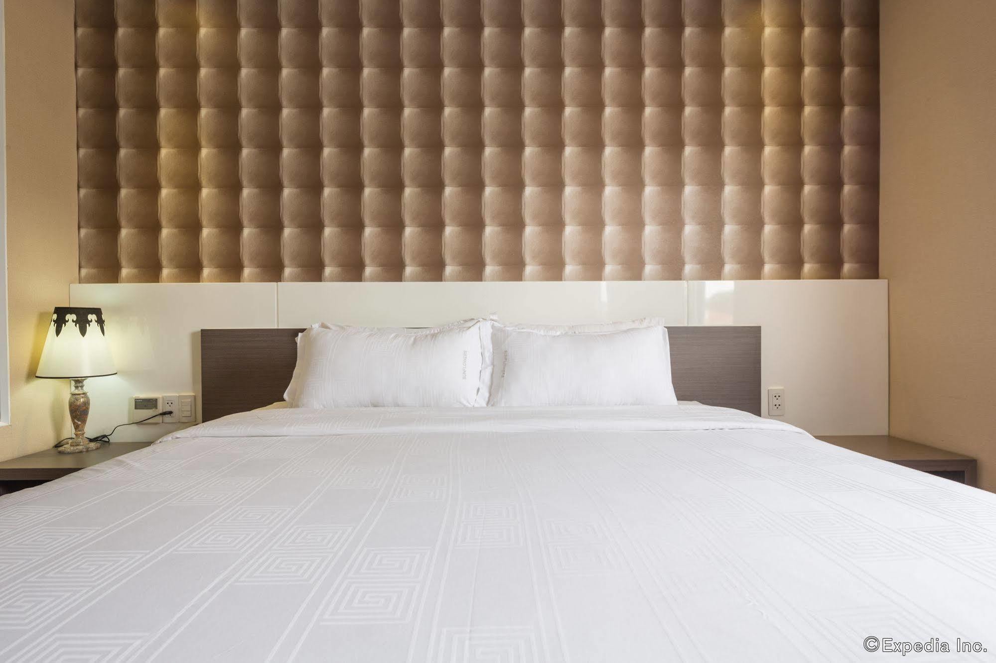 Hotel Adora Art Ho Chi Minh City
