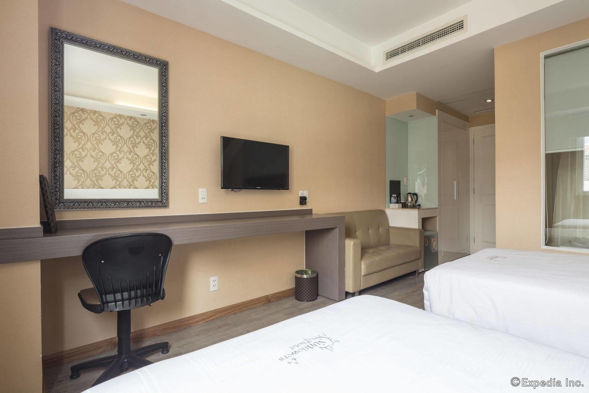 Adora Art 4* Ho Chi Minh City