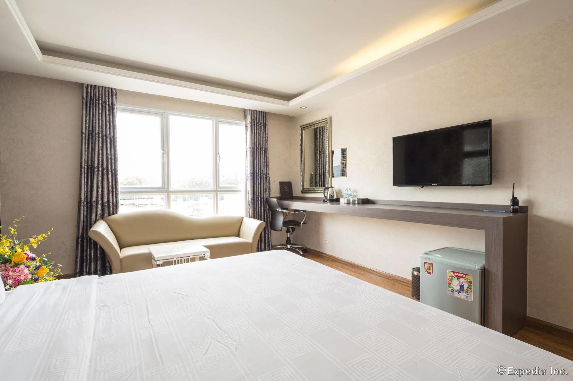 Adora Art 4* Ho Chi Minh City