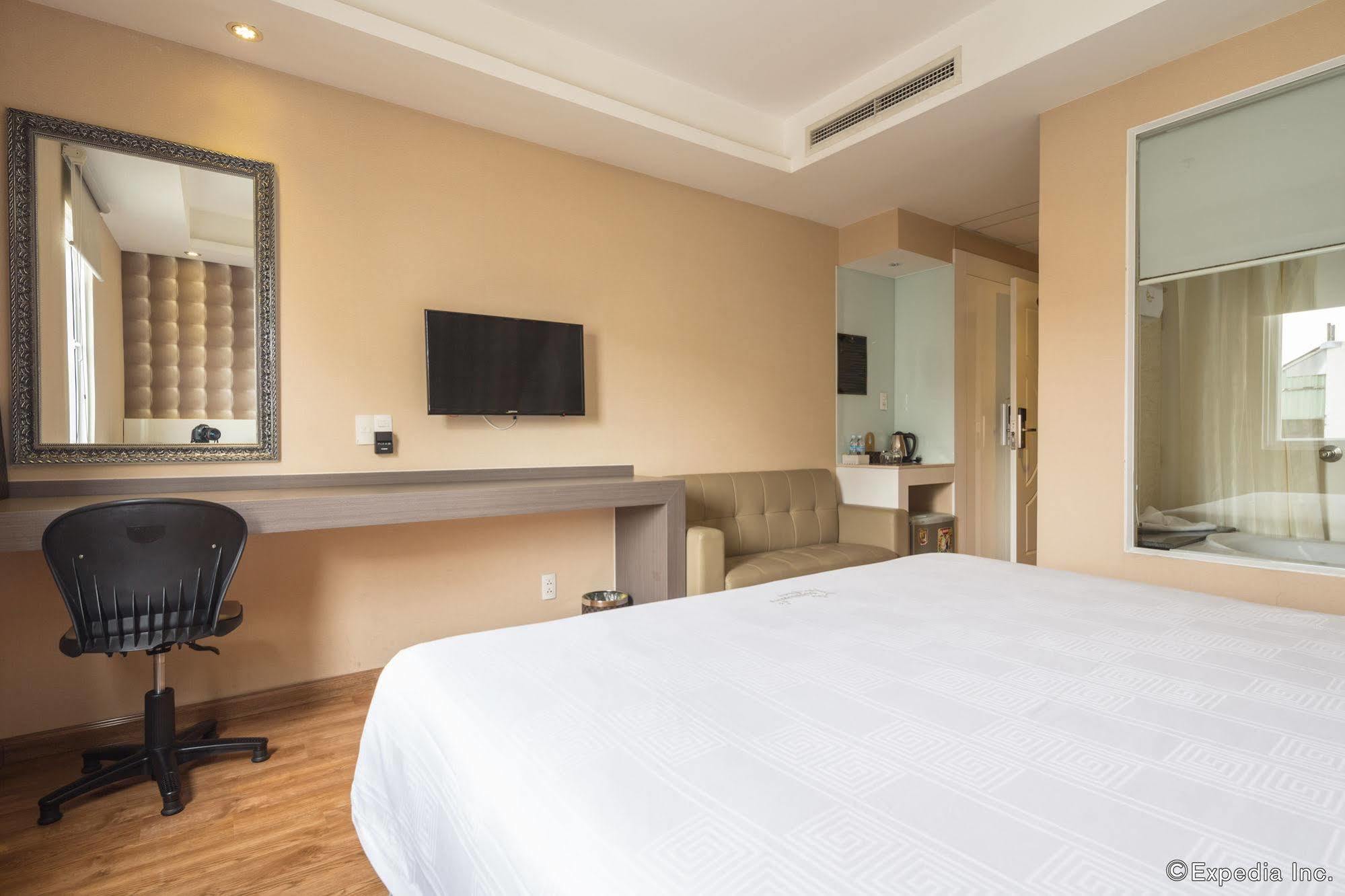 Adora Art Hotel