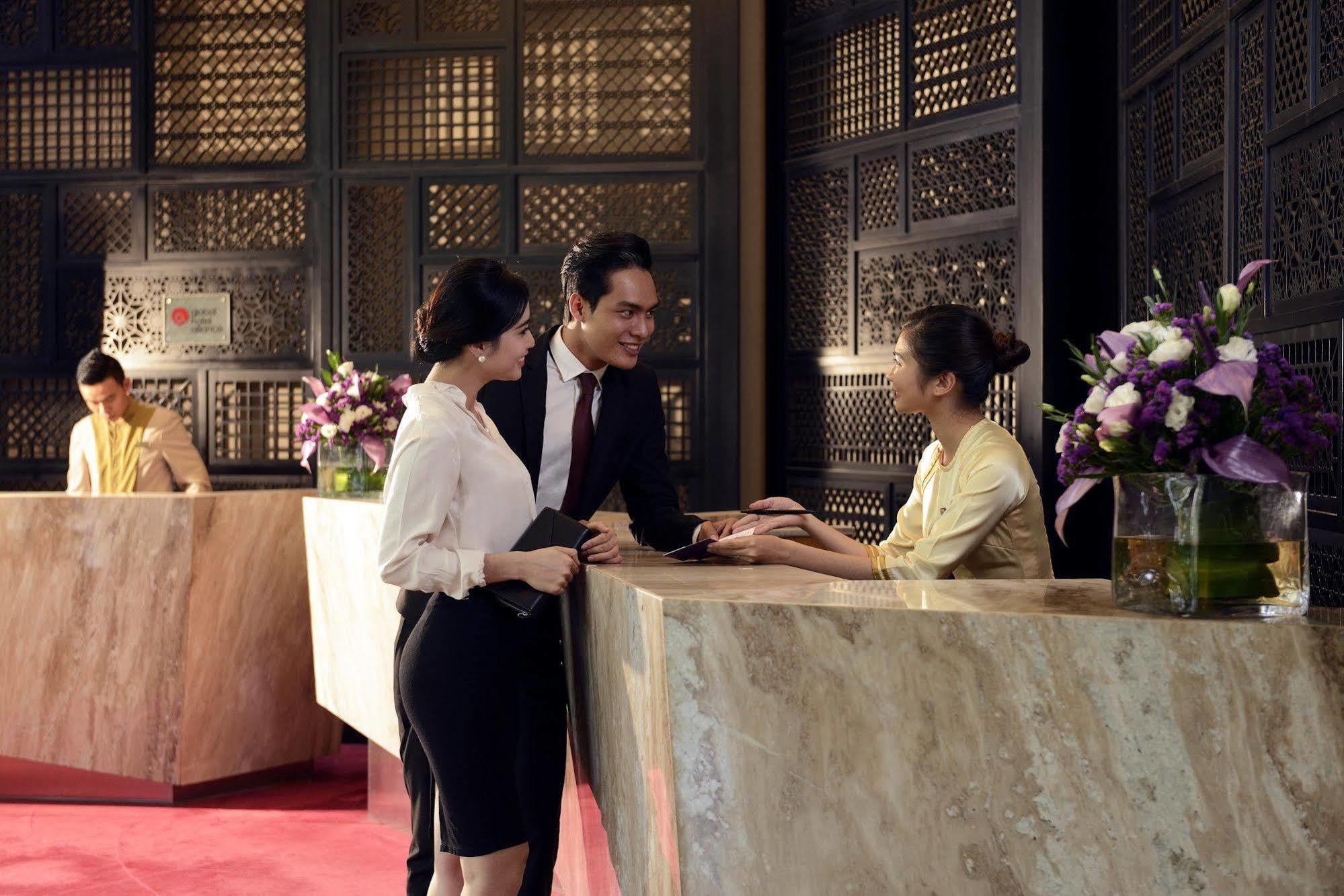 Parkroyal Saigon 4*