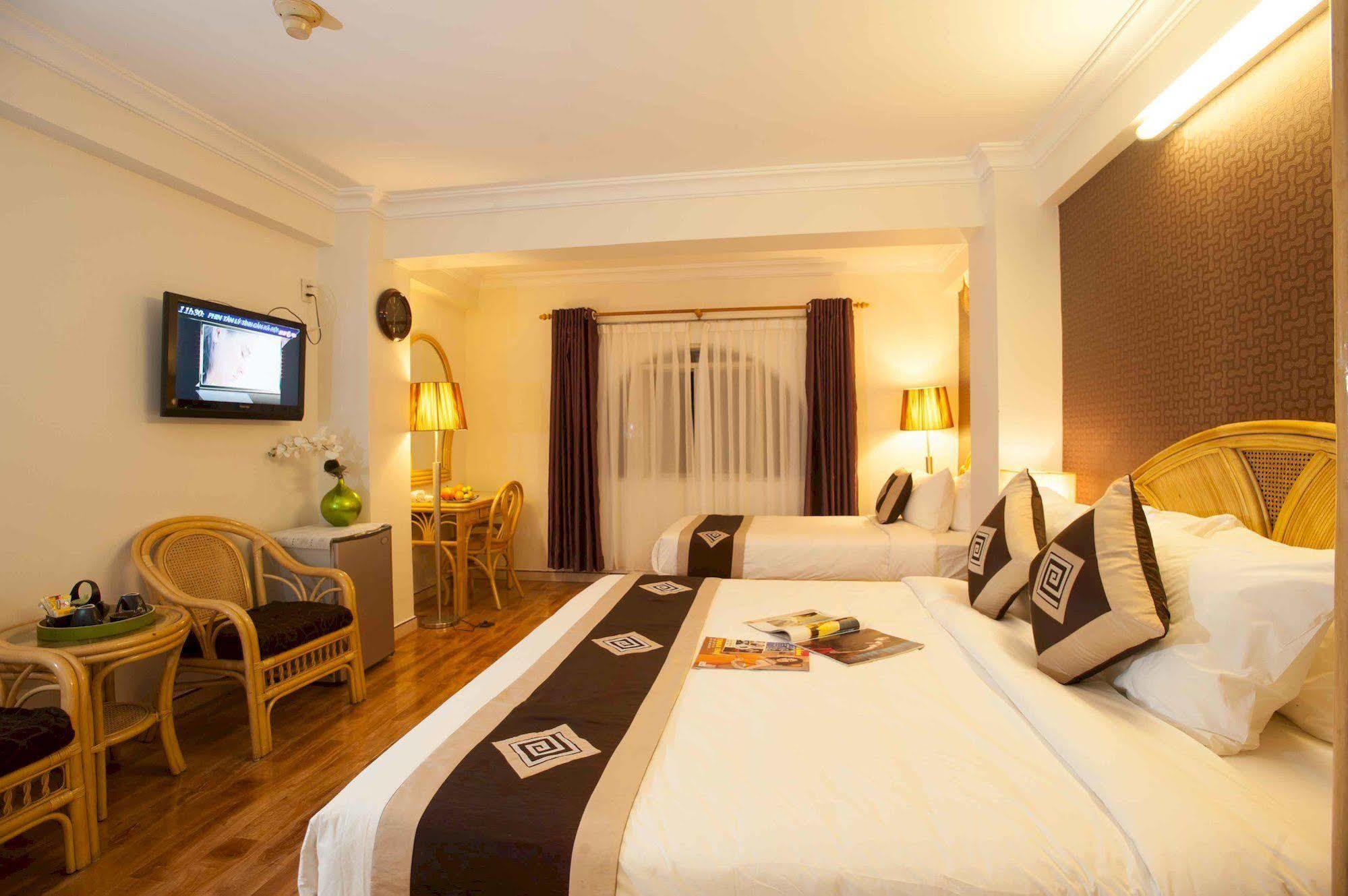 Spring House Saigon Park Hotel 3*