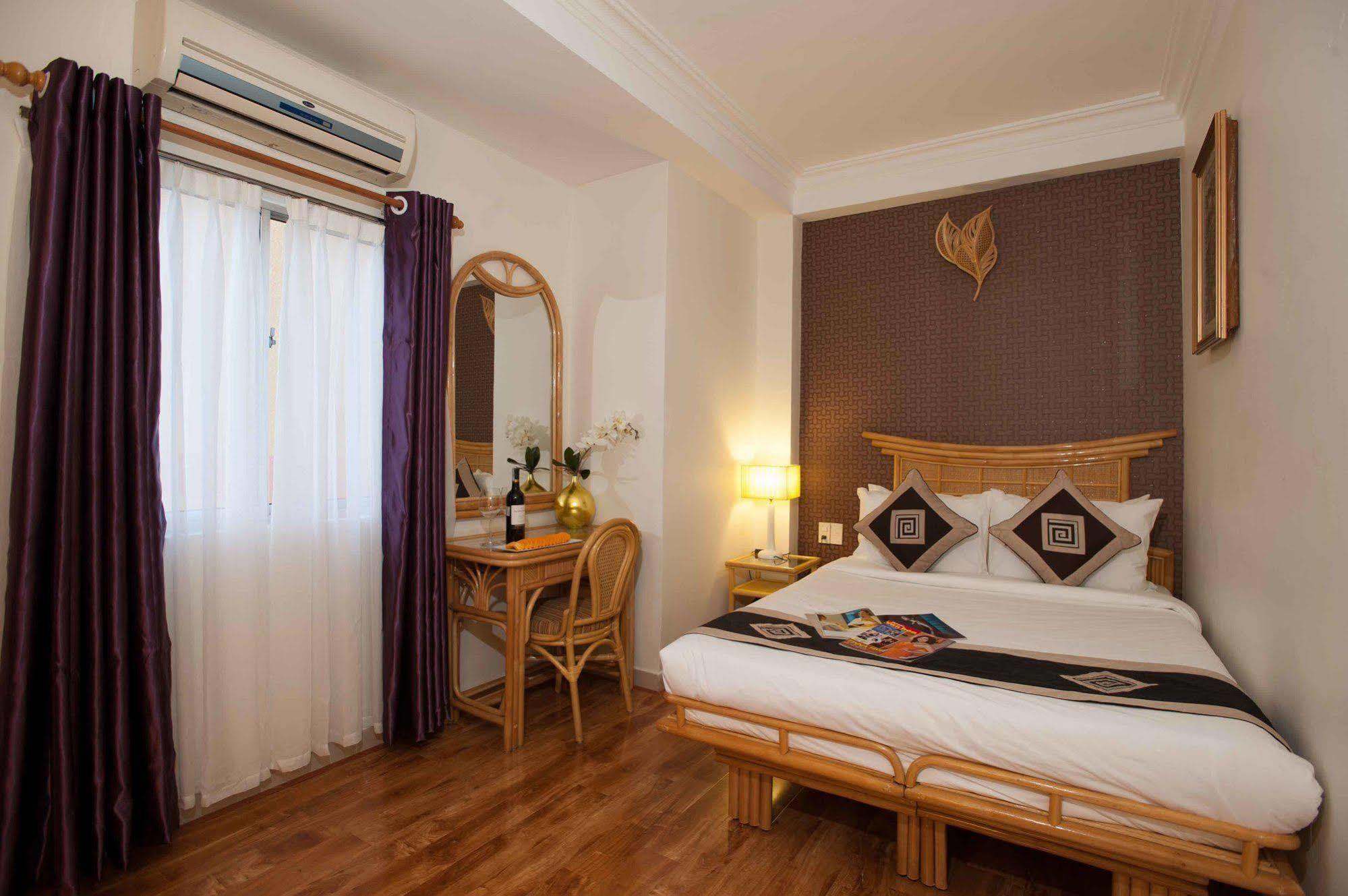 Spring House Saigon Park Hotel