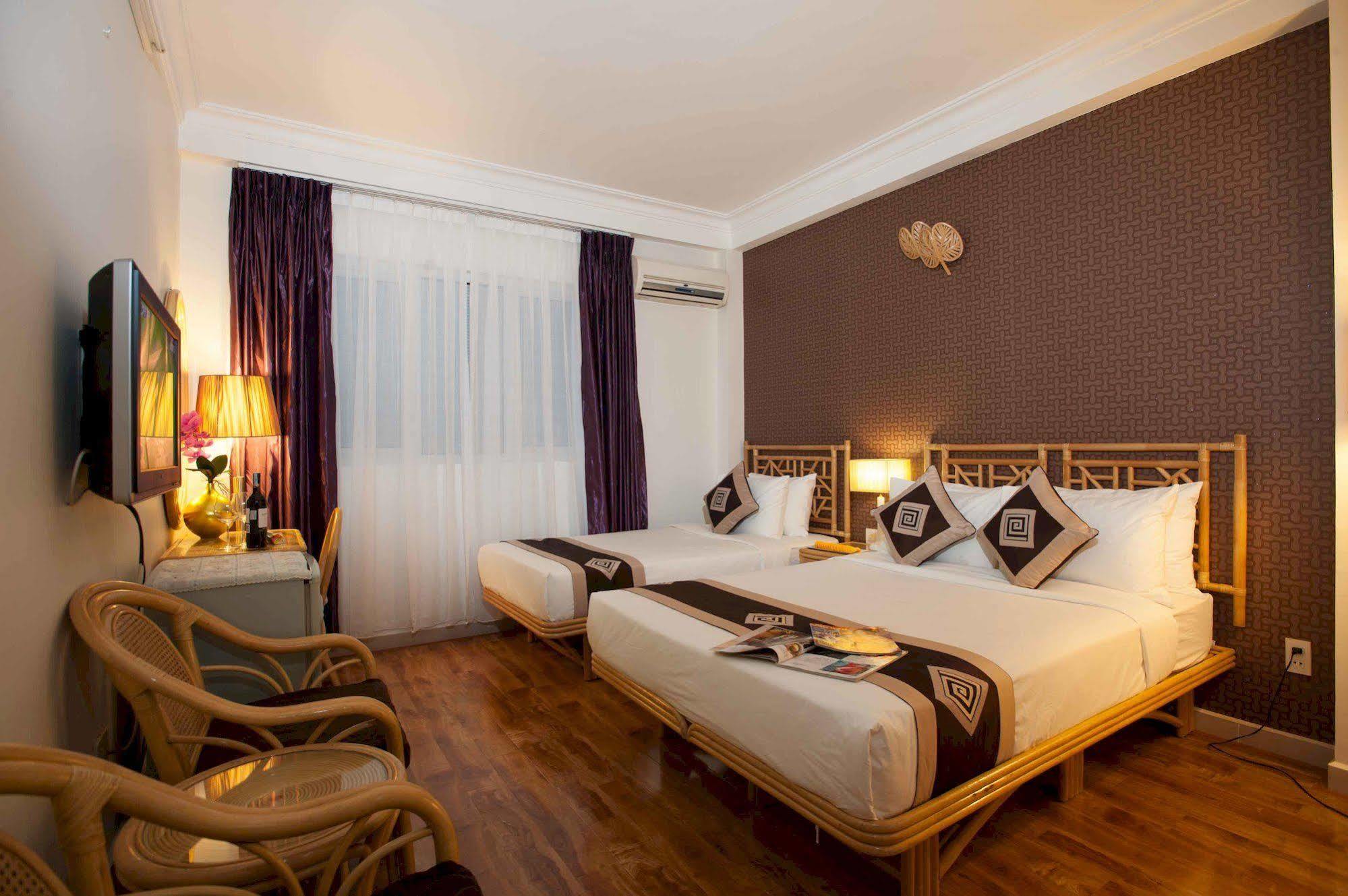 Spring House Saigon Park Hotel 3*